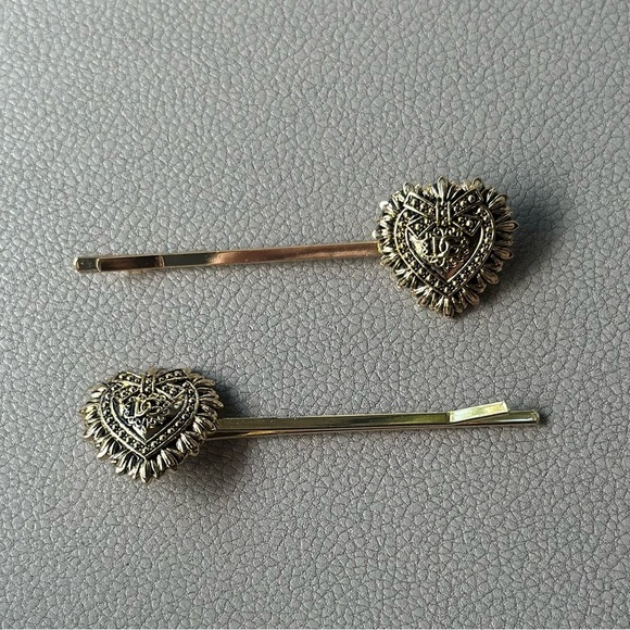 New Without Tags Dolce & Gabbana Beige Devotion Pouch - Picture 3 of 3